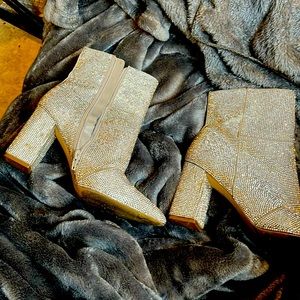 Shiny, silver block heel